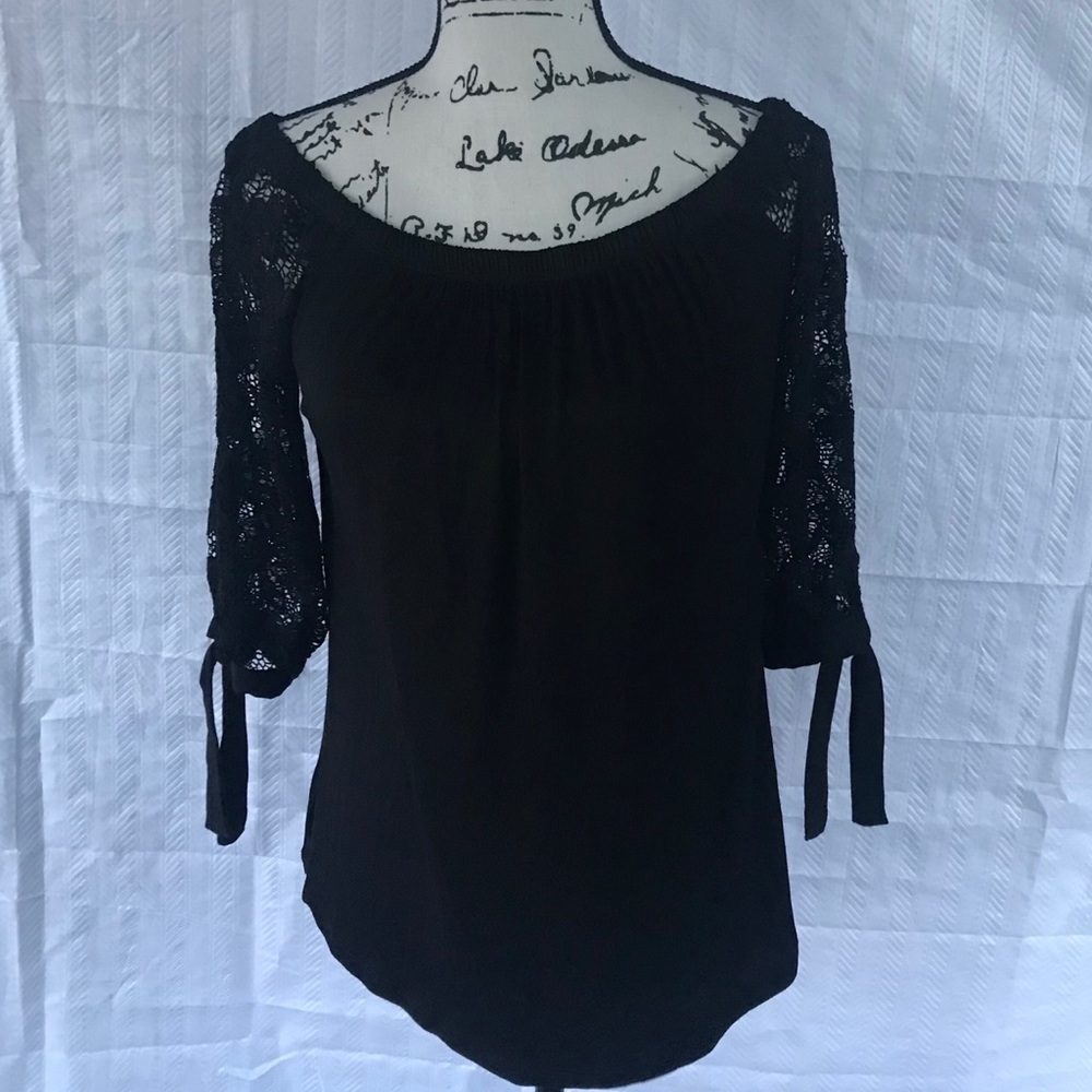 NWT Ambiance Black Top